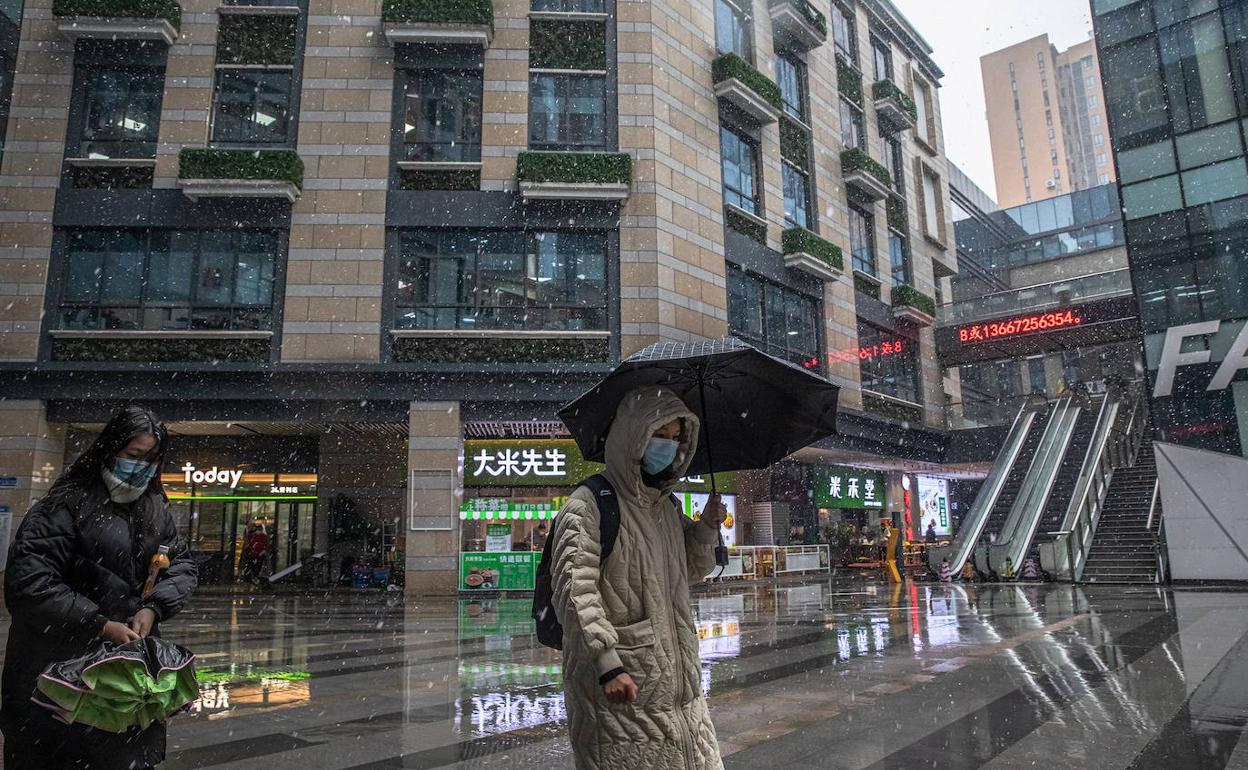 Nieva en la ciudad china de Wuhan.