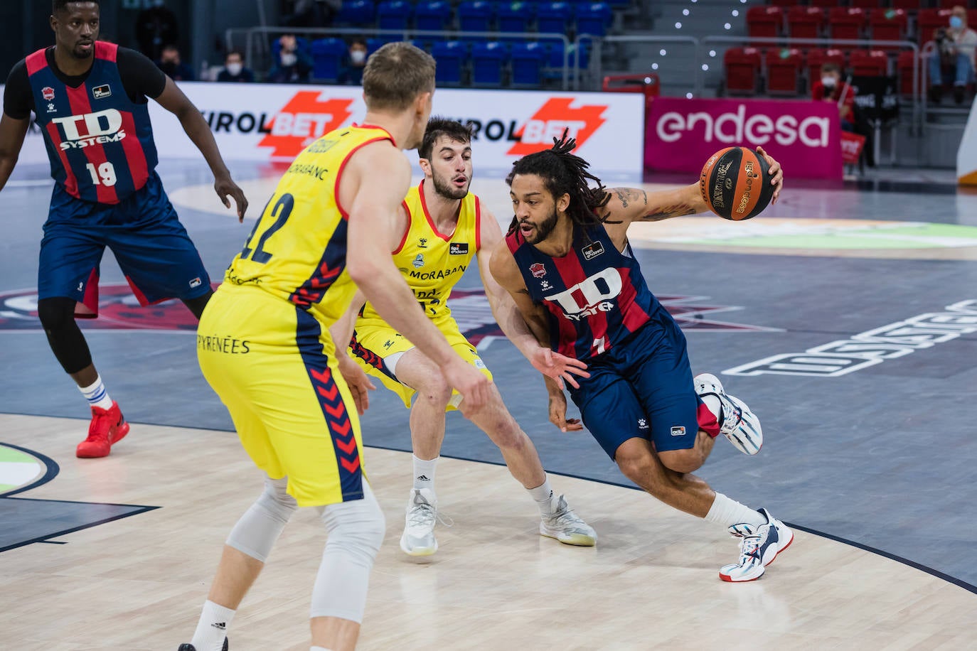 Fotos: Las imágenes del TD Systems Baskonia - Morabanc Andorra