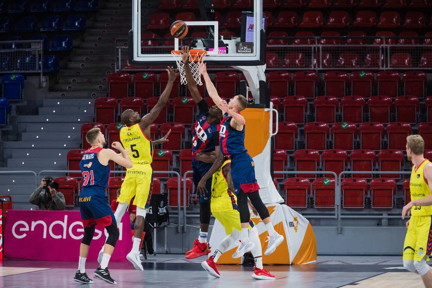 Fotos: Las imágenes del TD Systems Baskonia - Morabanc Andorra