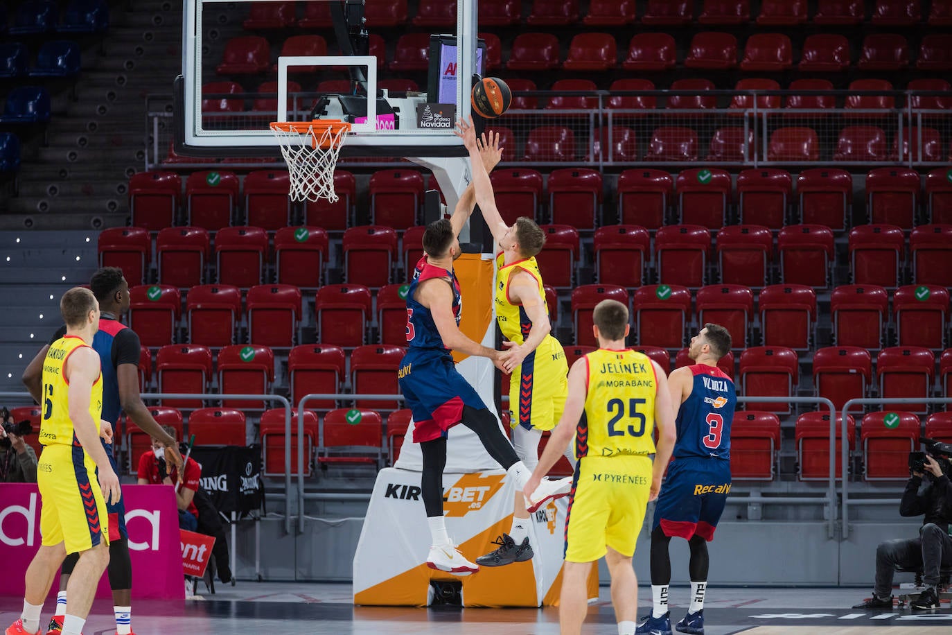 Fotos: Las imágenes del TD Systems Baskonia - Morabanc Andorra