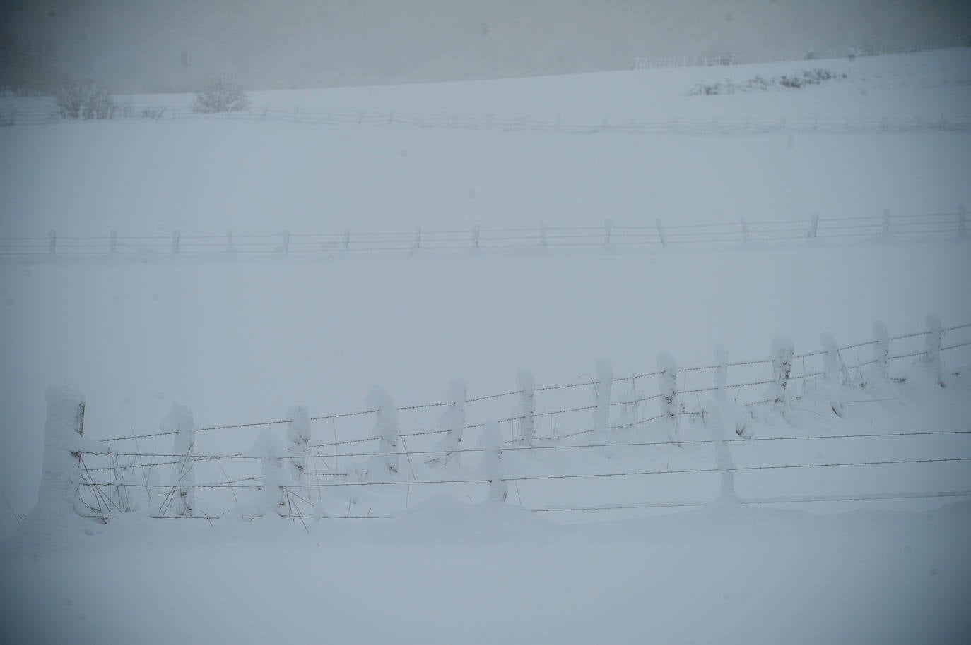 Fotos: Las imágenes del temporal a su paso por Álava