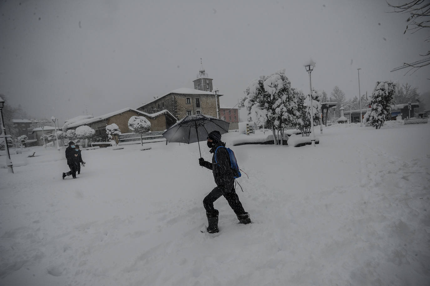 Fotos: Las imágenes del temporal a su paso por Álava