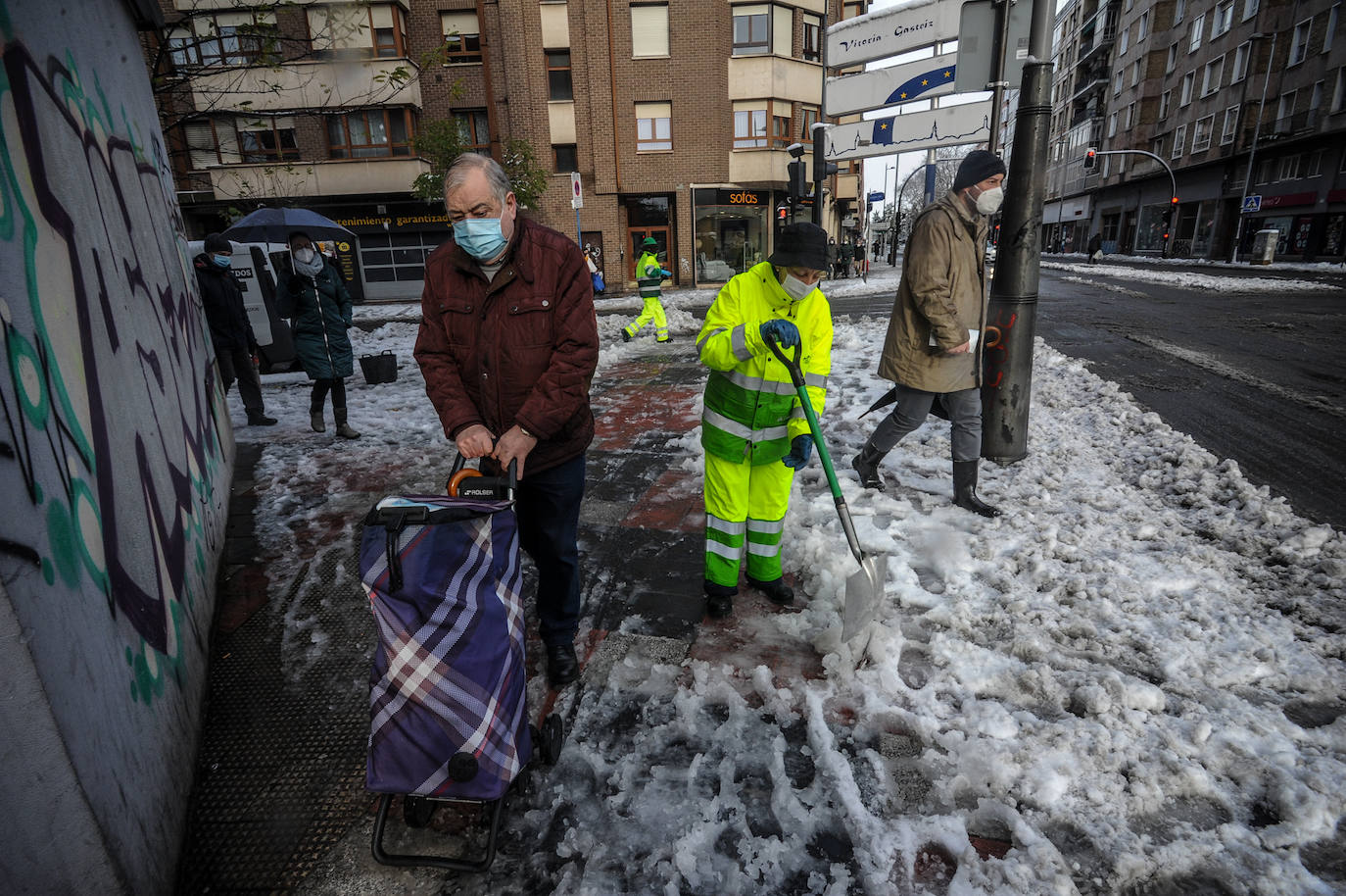 Fotos: Las imágenes del temporal a su paso por Álava