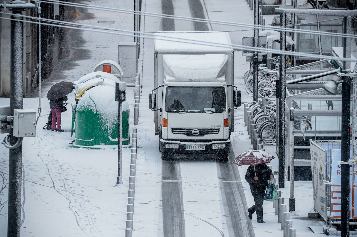 Fotos: La nieve vuelve a cubrir de blanco Álava