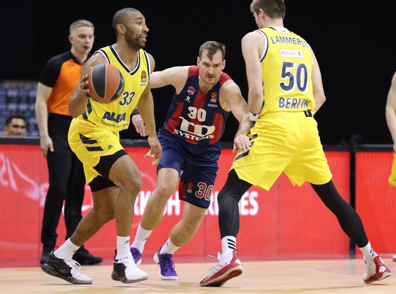 Fotos: Las imágenes del Alba Berlín - TD Systems Baskonia
