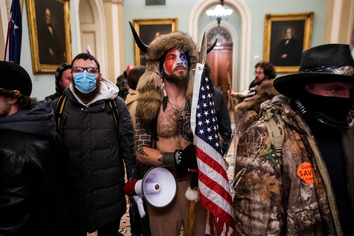 Fotos: Decenas de manifestantes irrumpen en el Capitolio