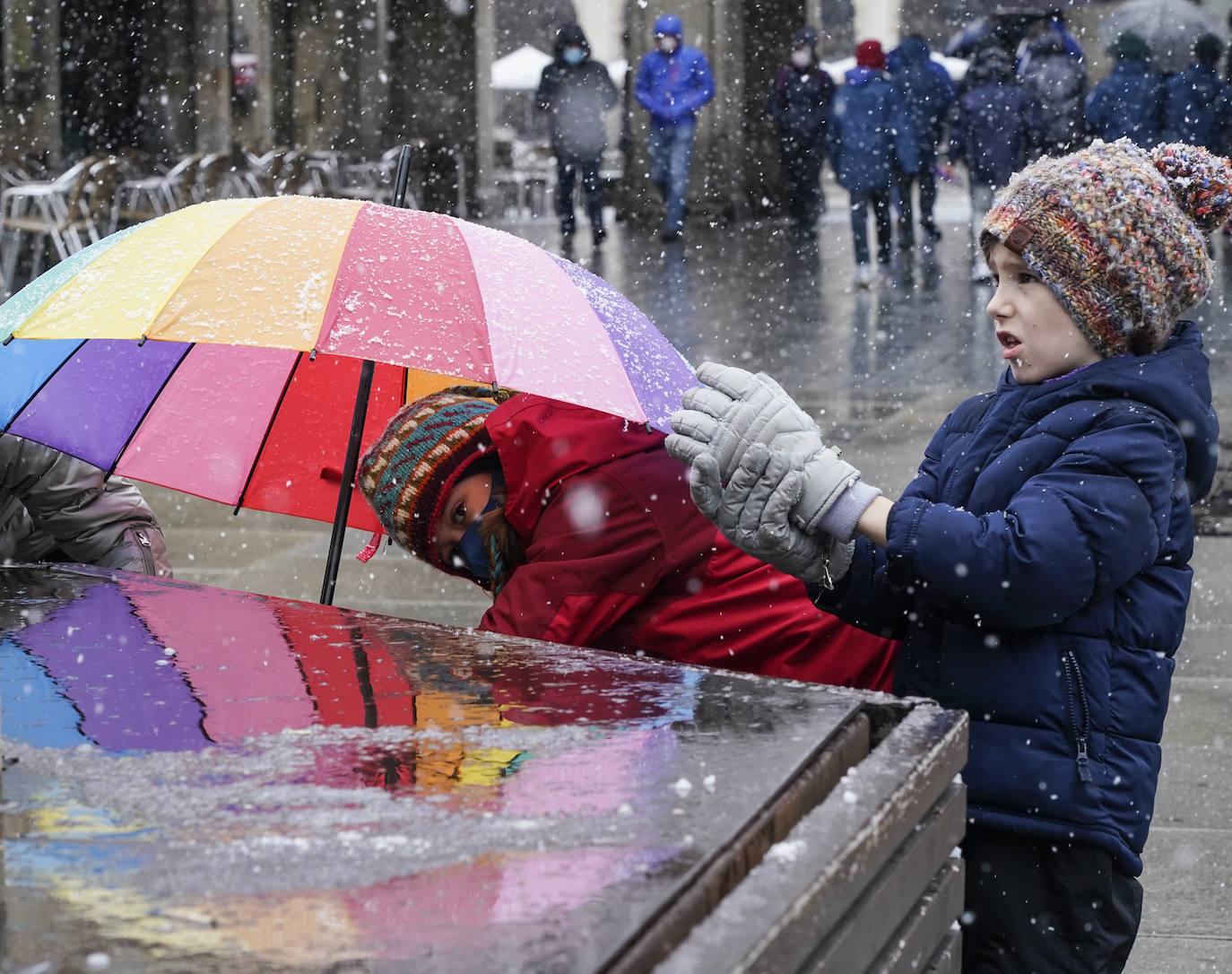 Fotos: Álava se prepara para otra jornada de nieve