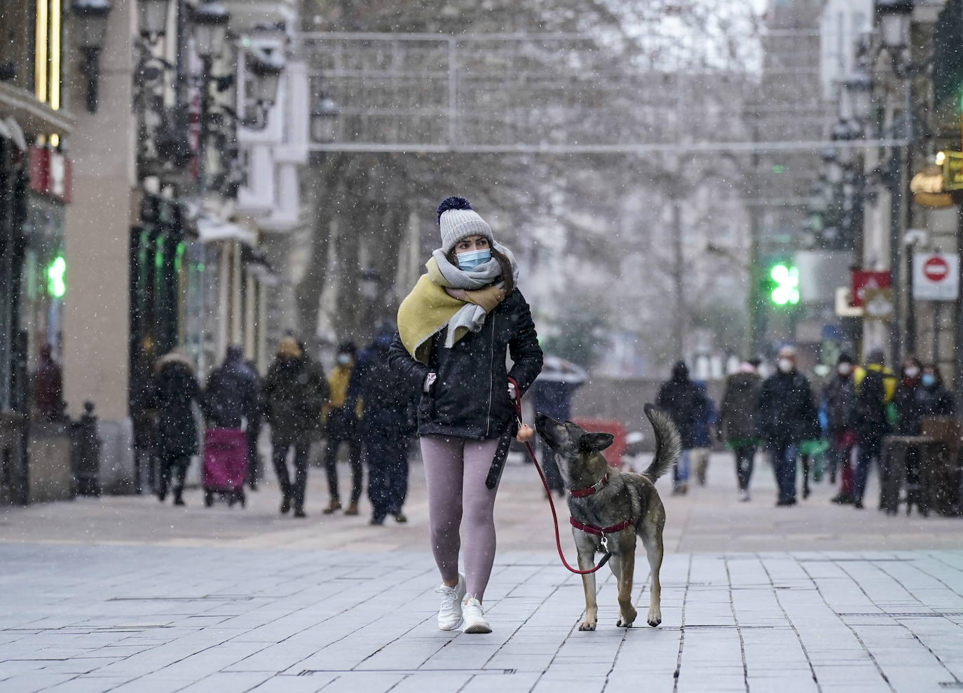 Fotos: Álava se prepara para otra jornada de nieve