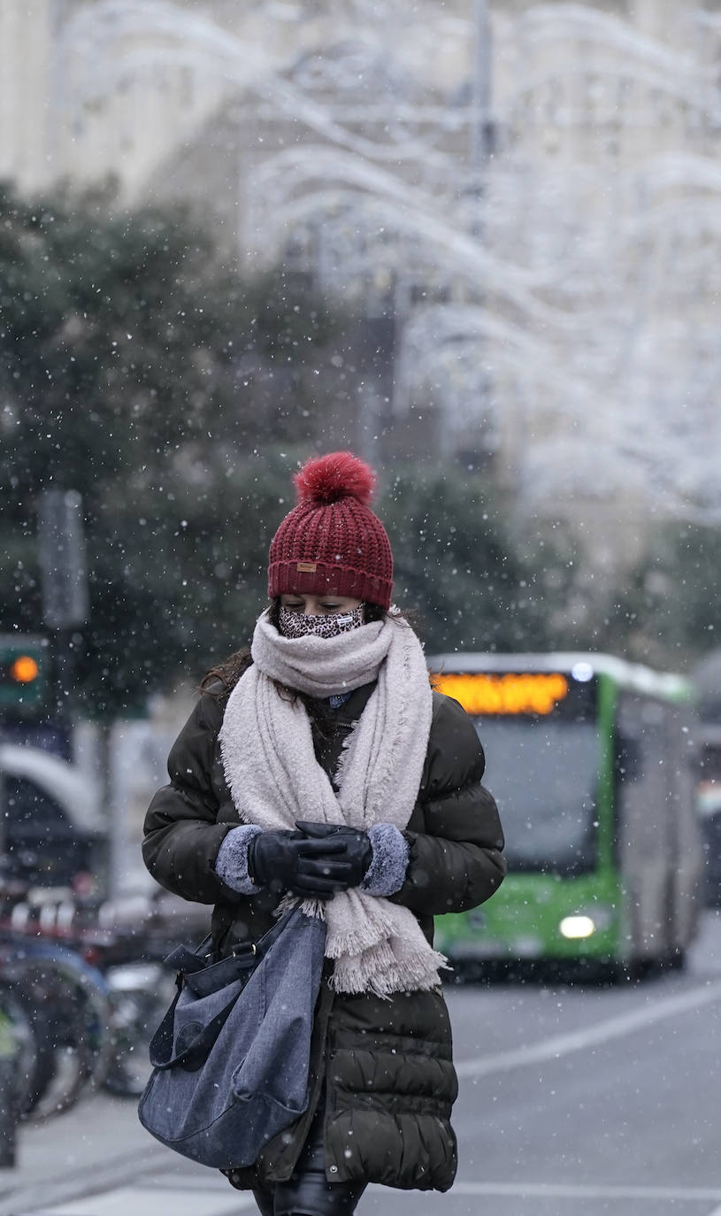 Fotos: Álava se prepara para otra jornada de nieve