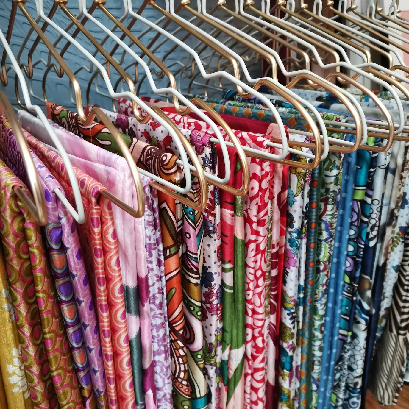 Fotos: Moda, arte, menaje y mucho más de 30 diseñadores locales: así es la especial tienda de Mila en Castaños