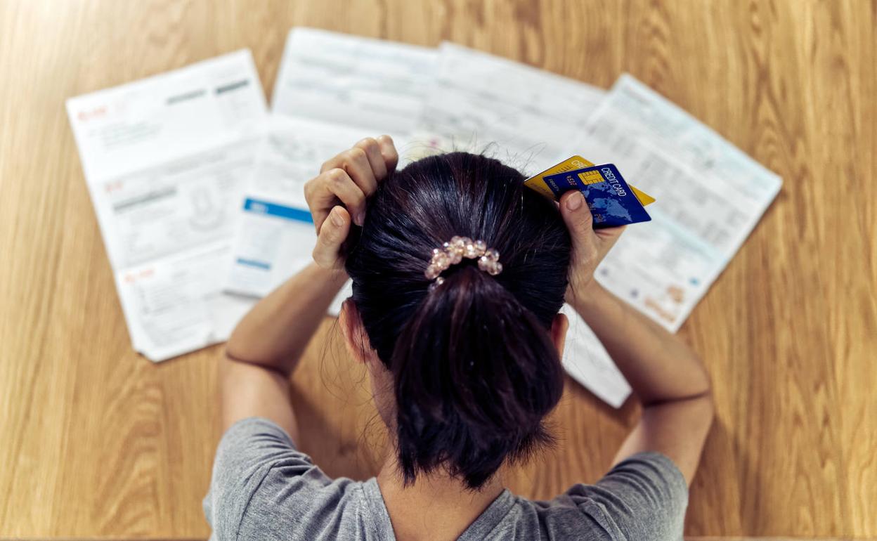 Cómo un autónomo puede librarse de las deudas que no puede pagar