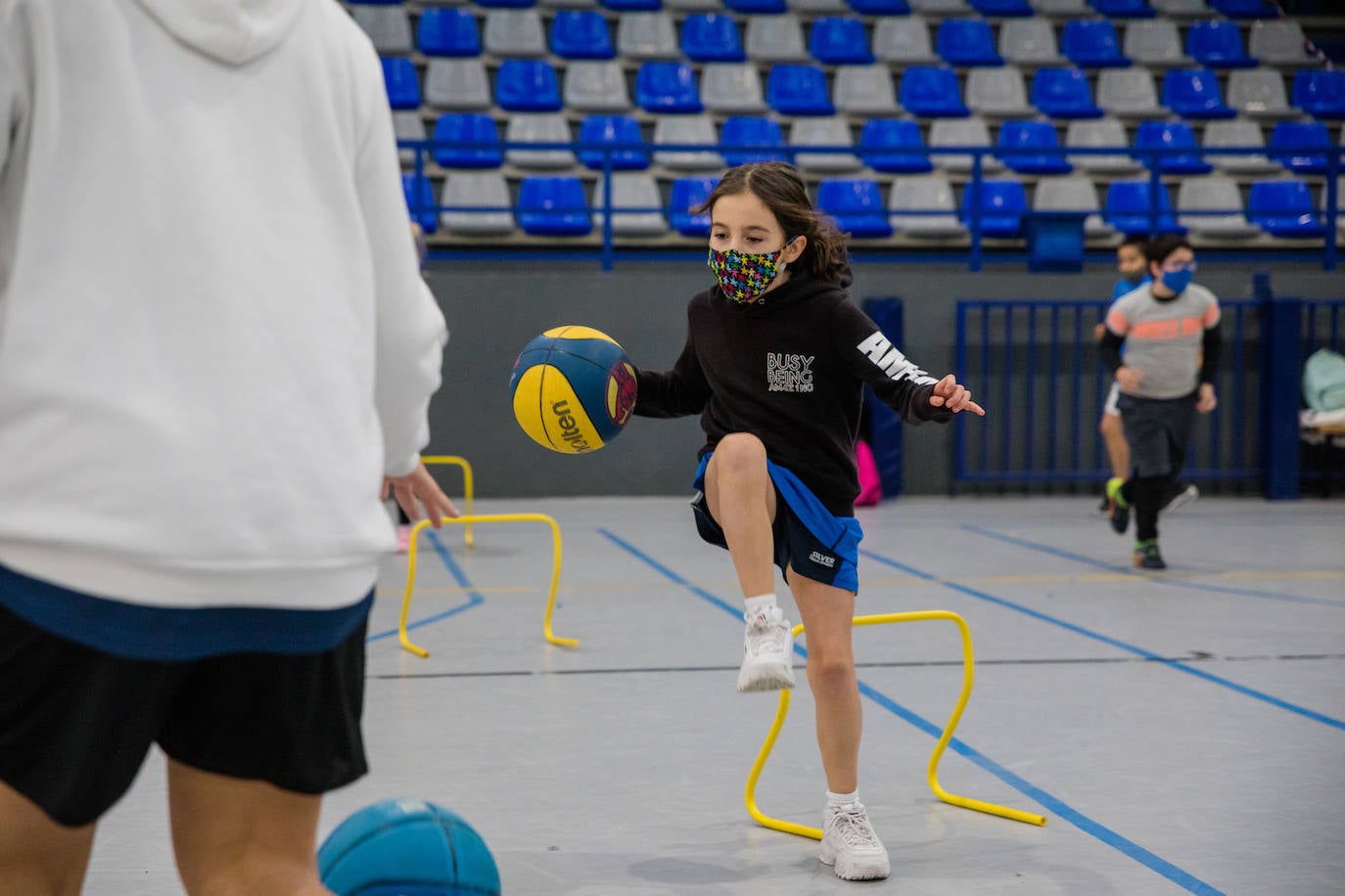 Fotos: Vuelve el deporte escolar a Álava