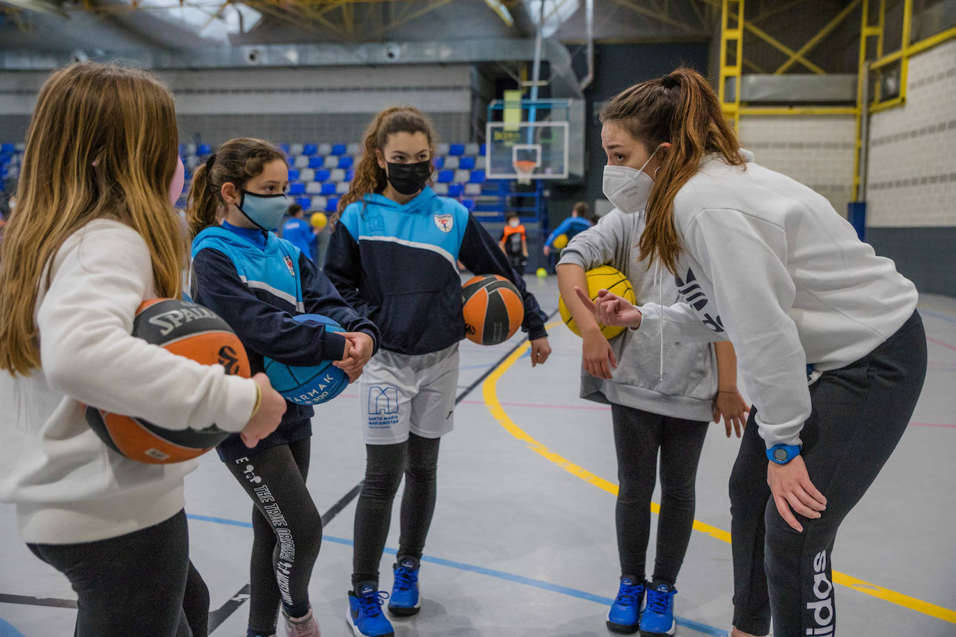 Fotos: Vuelve el deporte escolar a Álava