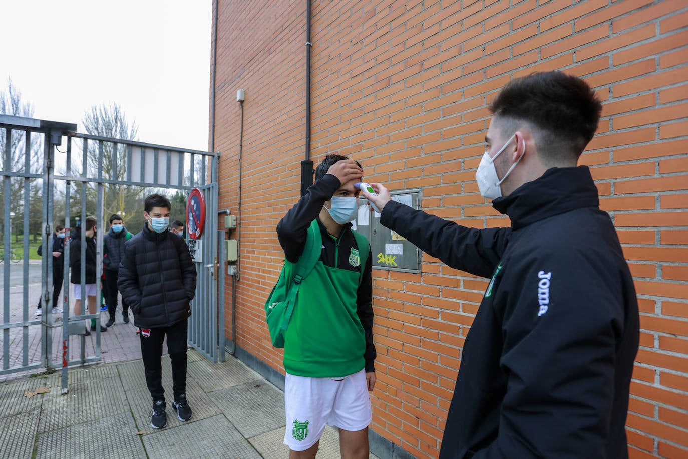 Fotos: Vuelve el deporte escolar a Álava