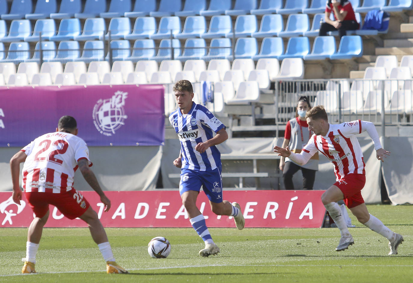 Fotos: Las mejores fotos del Almería - Alavés