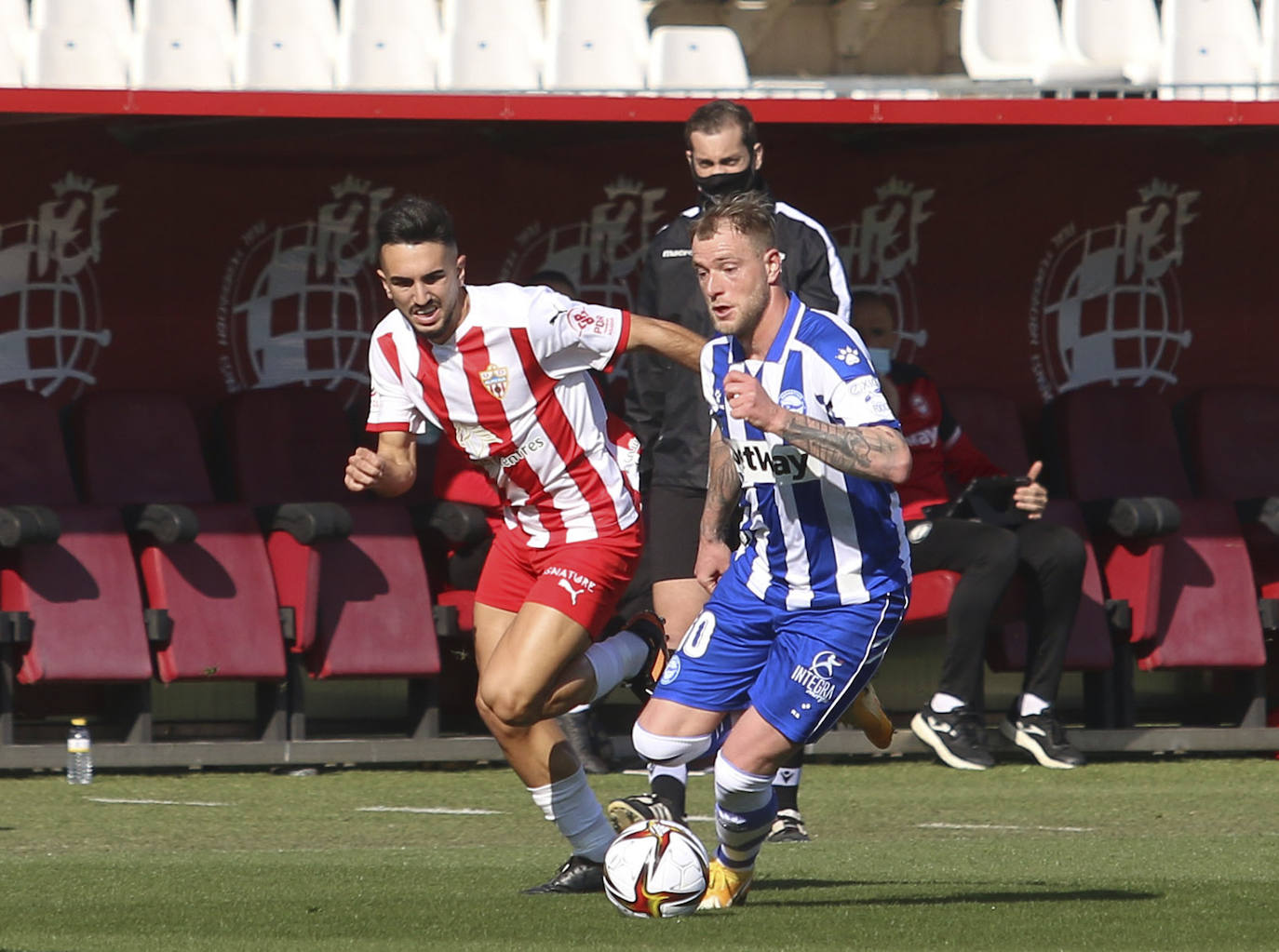 Fotos: Las mejores fotos del Almería - Alavés