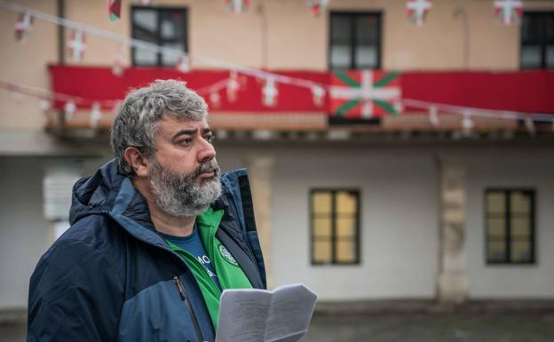 El realizador llodiano y director del festival Cortada, durante el rodaje de 'La pequeña Suiza' hace dos años.