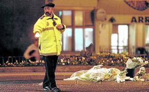 Regulaban el tráfico en una rotonda