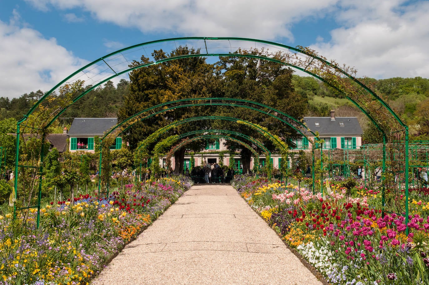 10.- Claude Monet (Giverny, Normandía) | La vivienda de Monet se encuentra rodeada por un extraordinario jardín que fue protagonista de buena parte de las obras. En la vivienda, de dos pisos, el artista pasó 43 años de su vida.