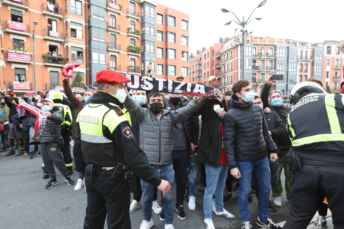 Fotos: Así ha sido el recibimiento de los supercampeones en el Ayuntamiento