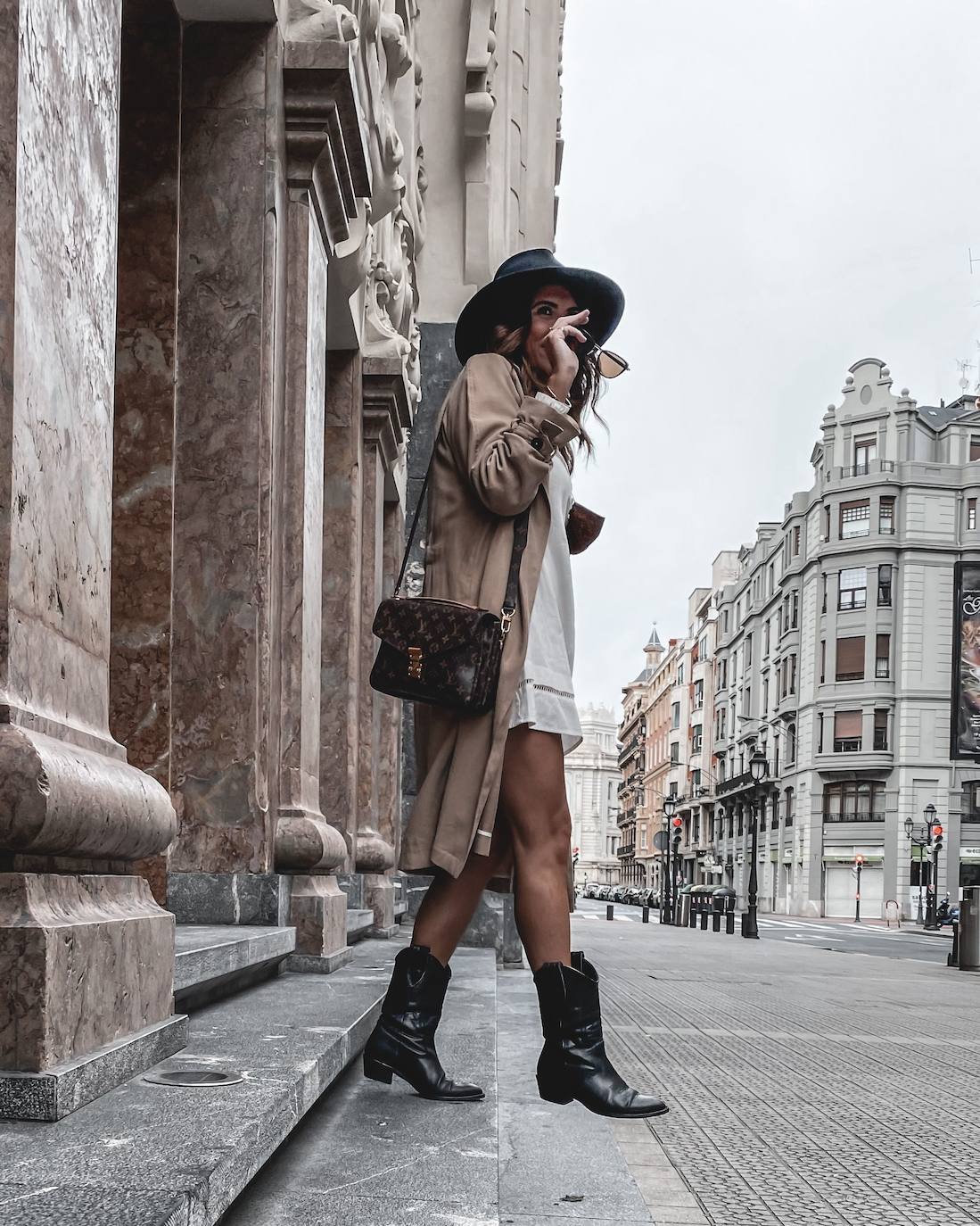 Fotos: Almudena, la diseñadora de joyas referente de estilo en Bilbao con su look todoterreno y sombreros