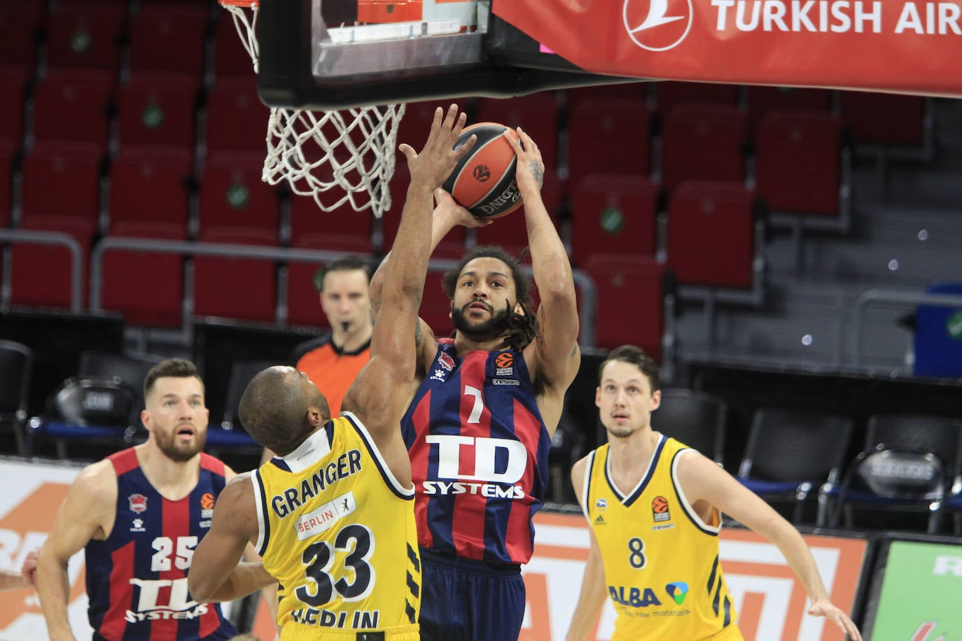 Fotos: Las imágenes del Baskonia - Alba Berlín