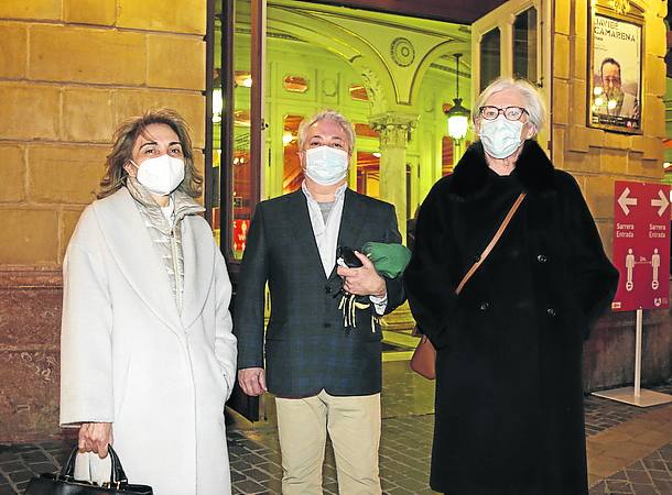 Dolores Huguet, Jujo Ortiz y Amaia Larrazabal. 