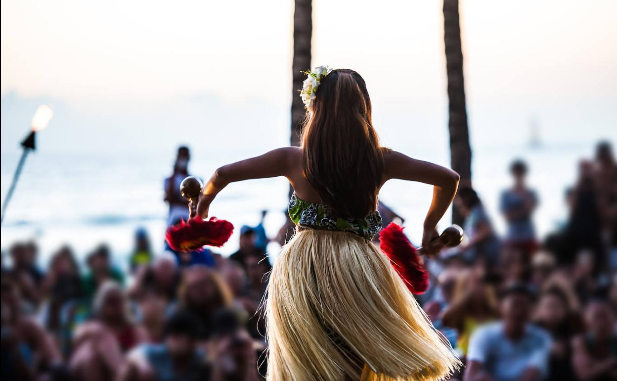 Hawaiko biztanleek turismoaren industriaren aurka egin dute galdeketa batean