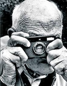 Imagen secundaria 2 - Primeros fotógrafos callejeros. Fotógrafo de prensa ya en el siglo XX. Henri Cartier-Bresson. 