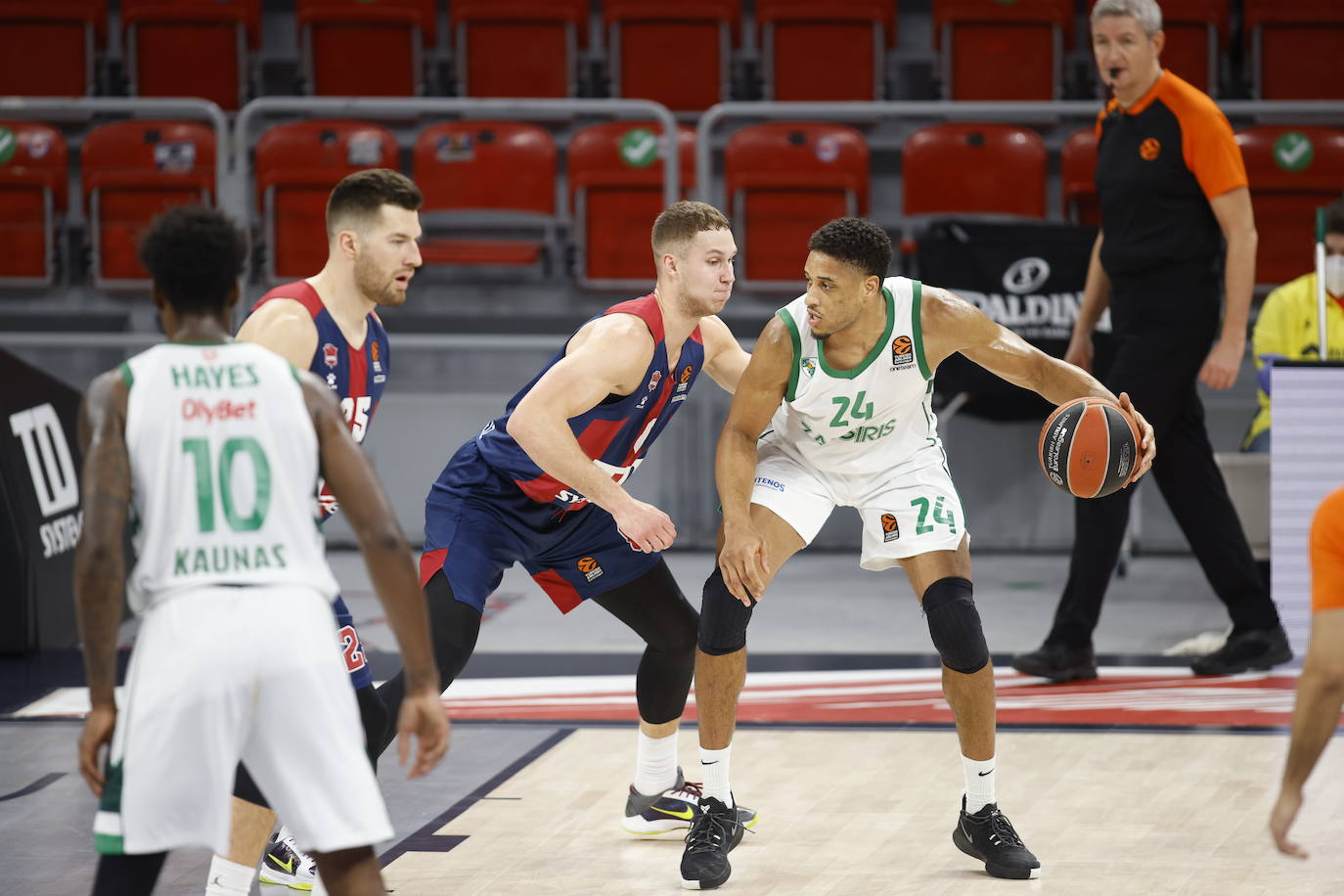 Fotos: Las mejores imágenes del TD Systems Baskonia - Zalgiris