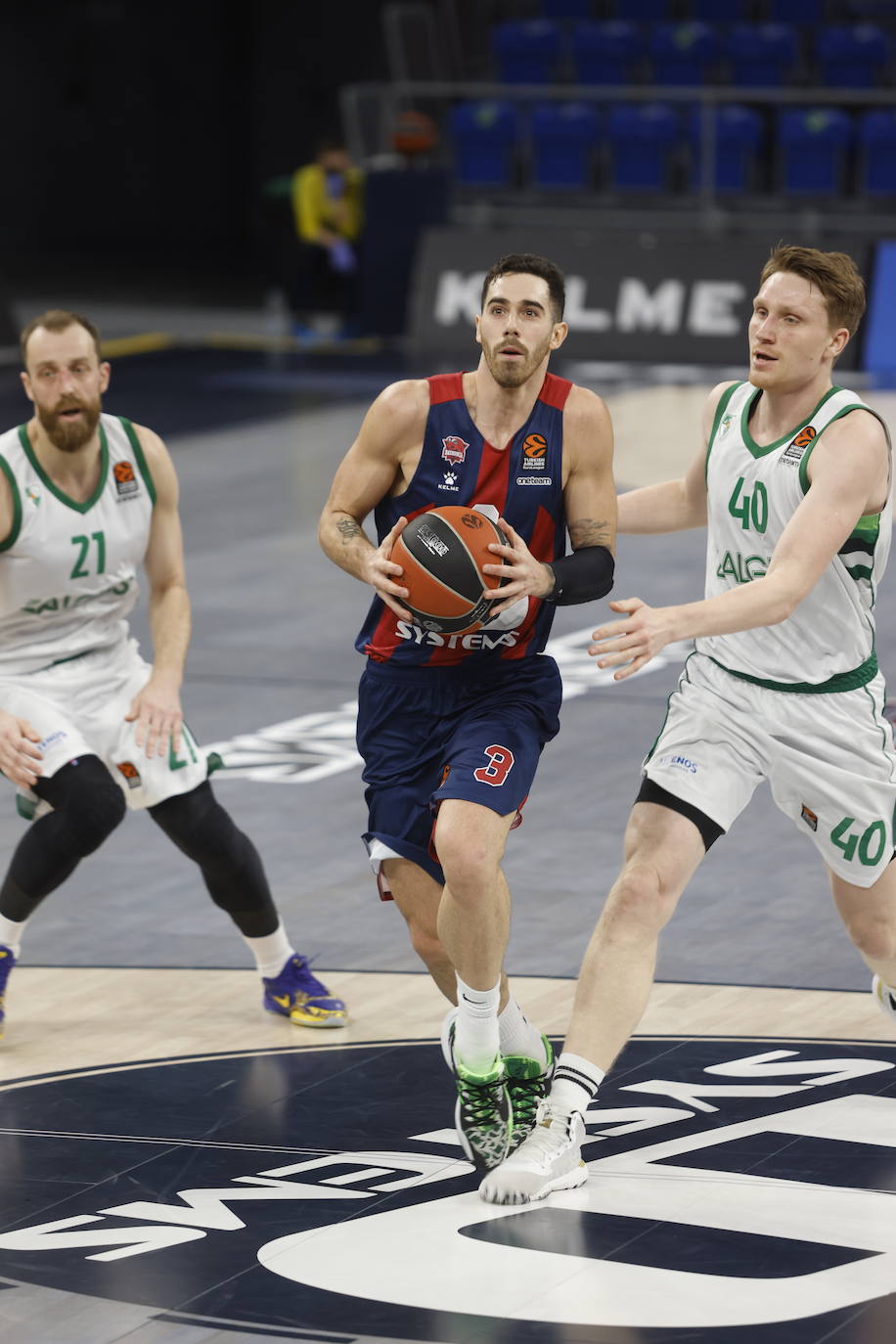 Fotos: Las mejores imágenes del TD Systems Baskonia - Zalgiris