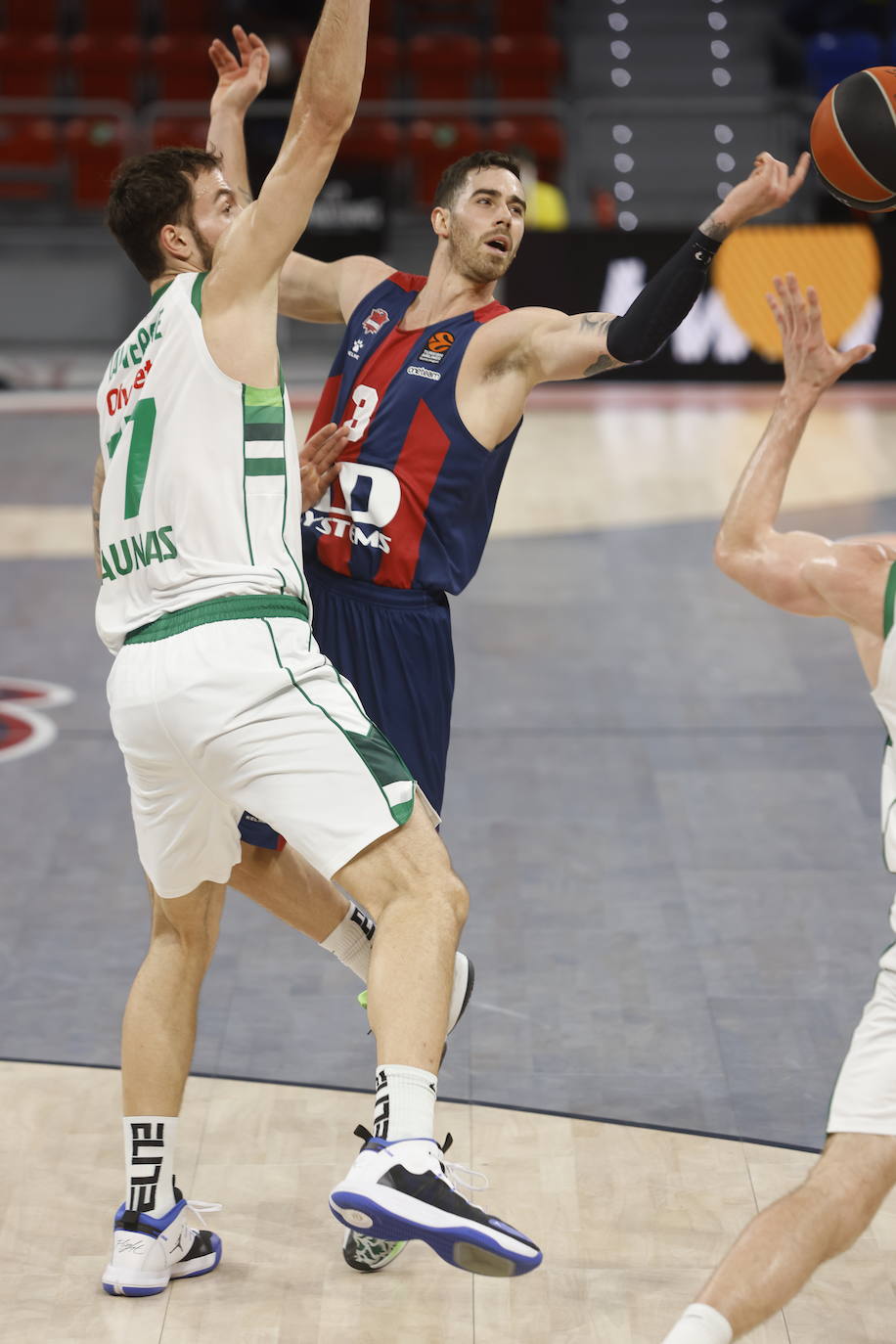 Fotos: Las mejores imágenes del TD Systems Baskonia - Zalgiris
