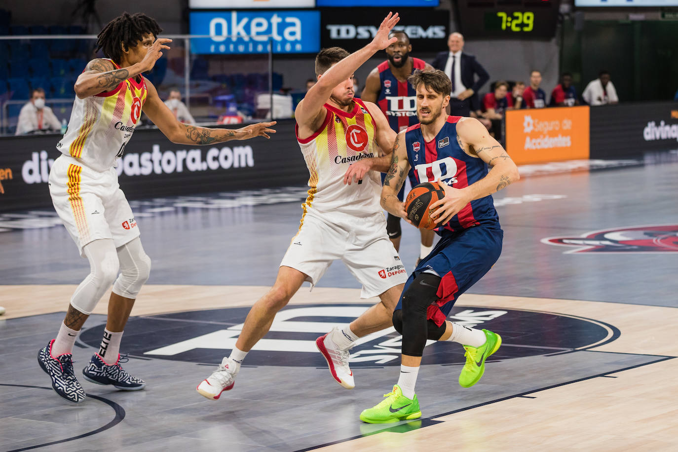 Fotos: Las mejores imágenes del TD Systems Baskonia - Casademont Zaragoza de la Liga Endesa 2021