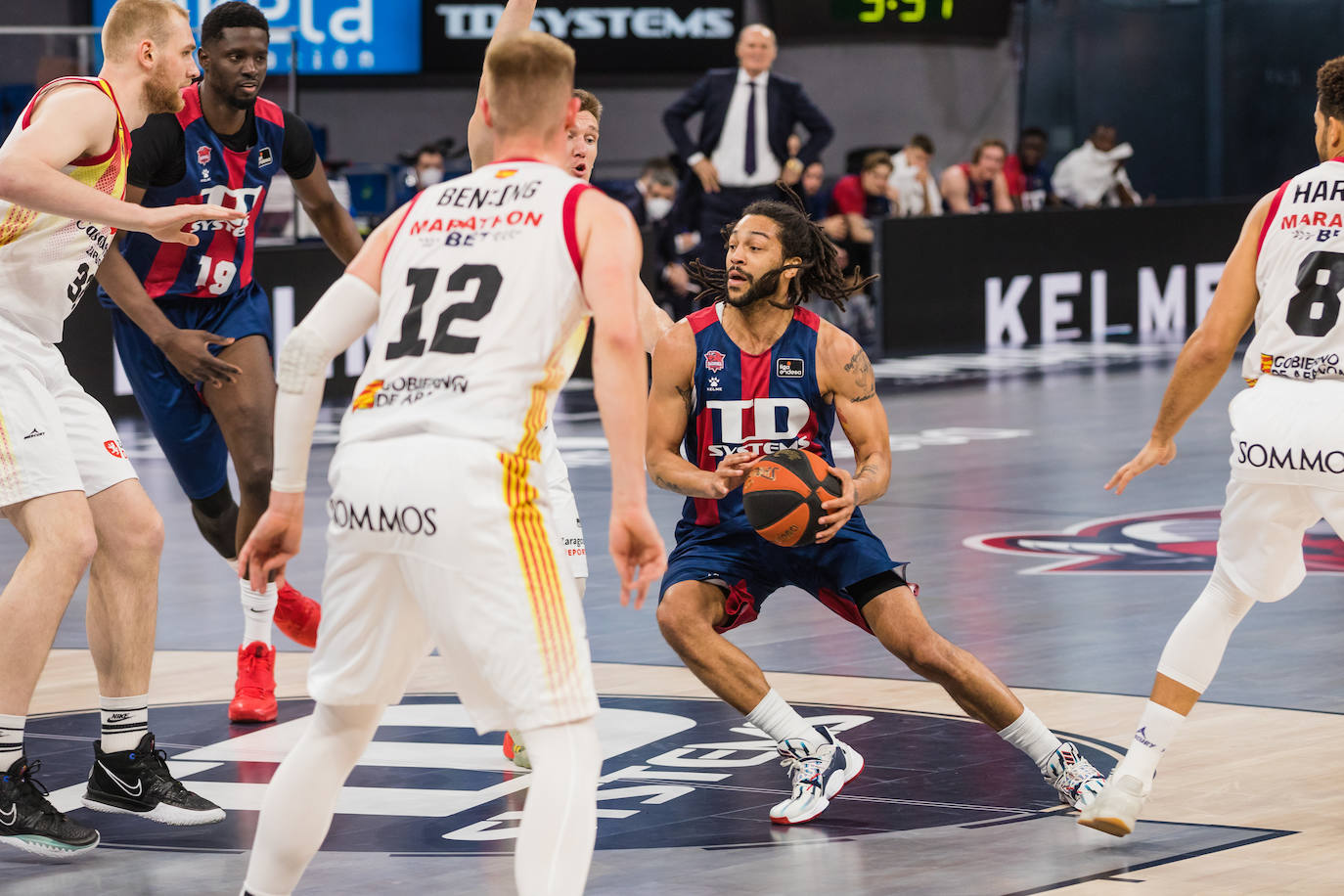 Fotos: Las mejores imágenes del TD Systems Baskonia - Casademont Zaragoza de la Liga Endesa 2021