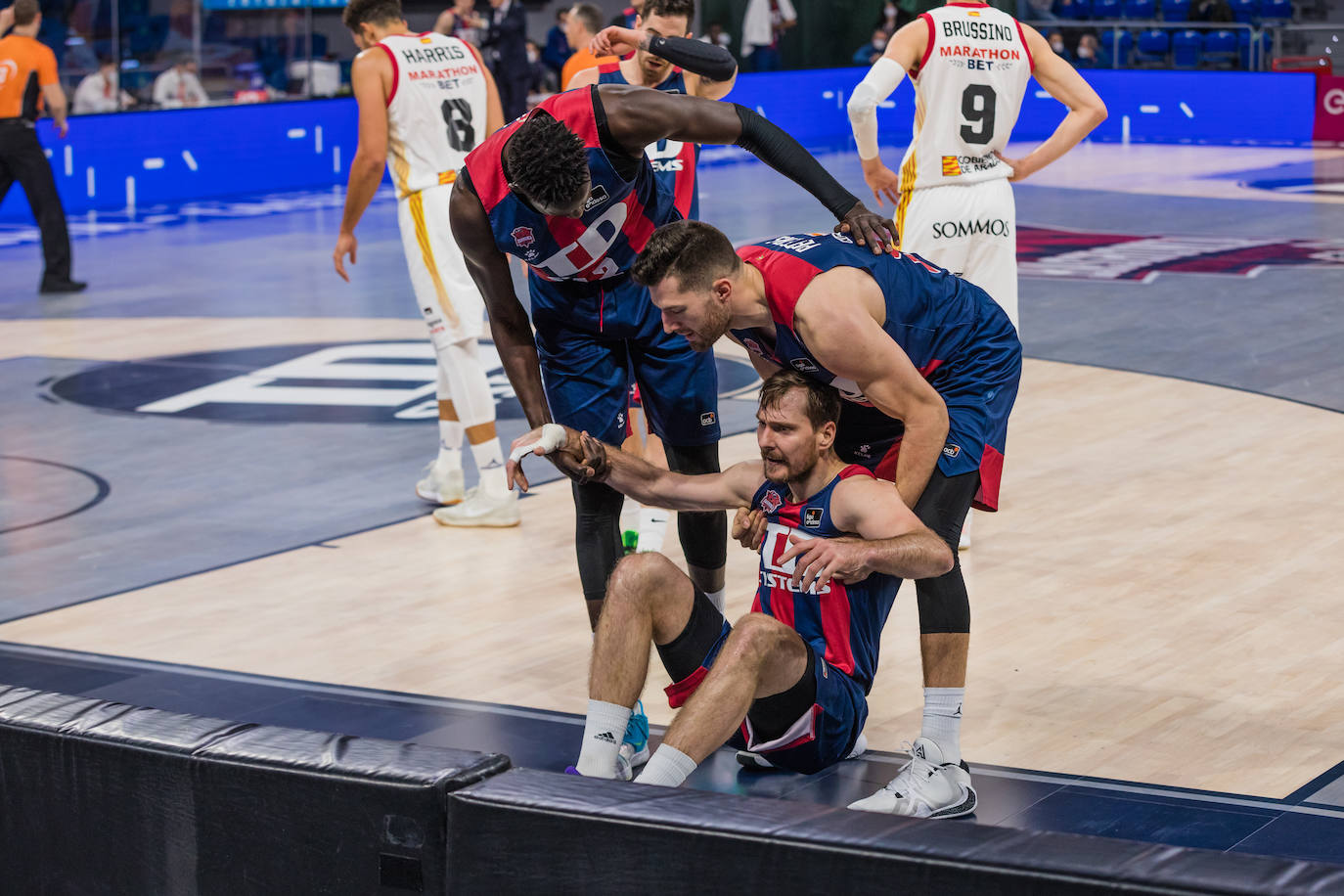 Fotos: Las mejores imágenes del TD Systems Baskonia - Casademont Zaragoza de la Liga Endesa 2021