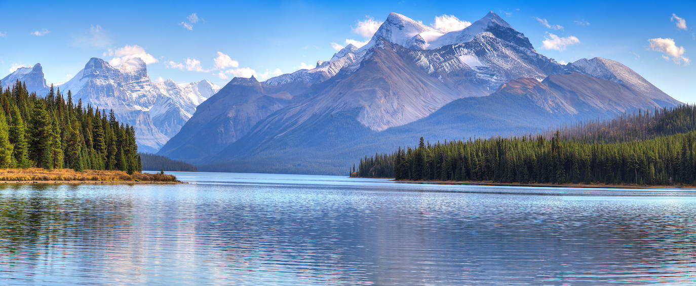 Lago Maligne (Canadá).