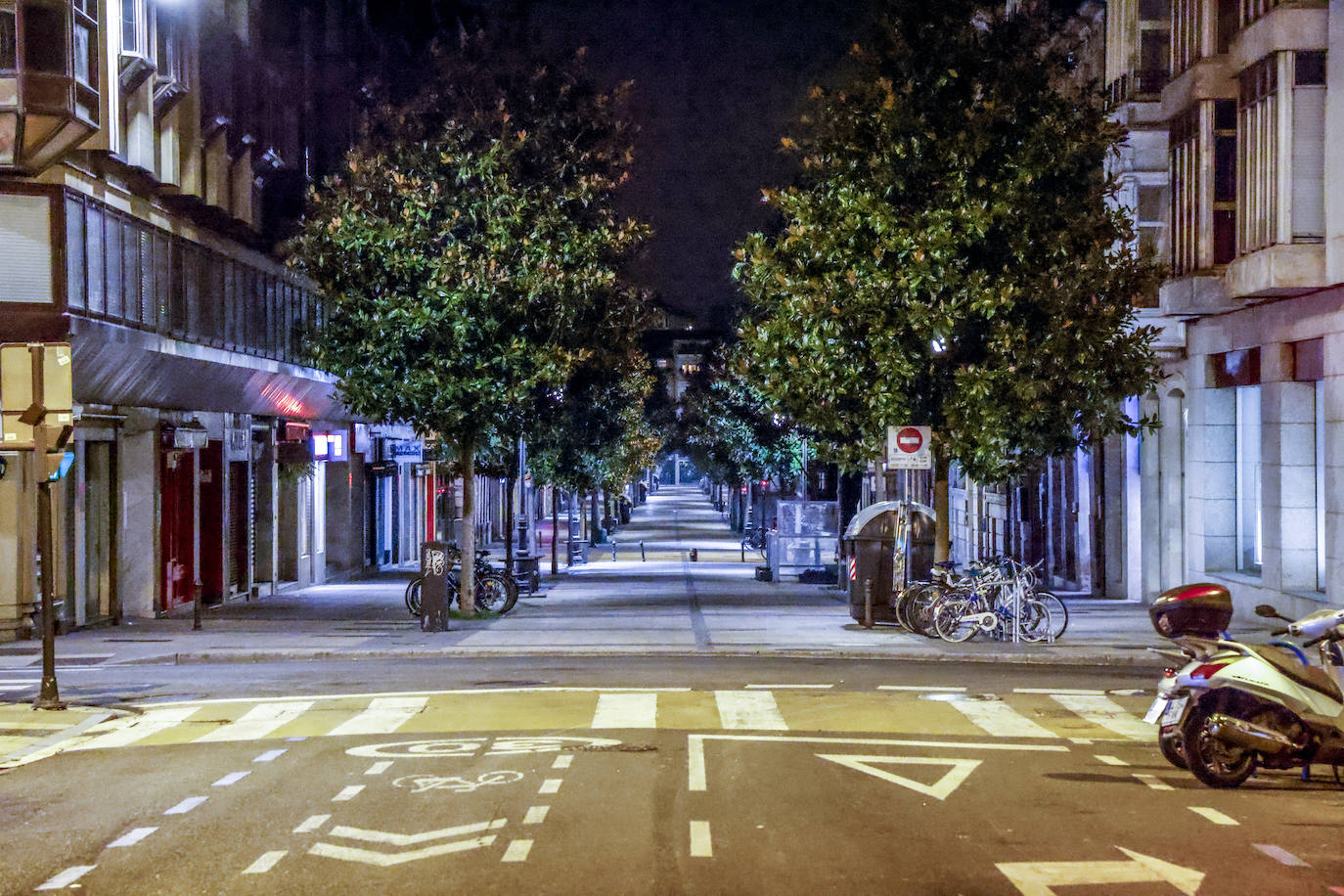 Las calles de Vitoria quedan desiertas a partir de las diez de la noche