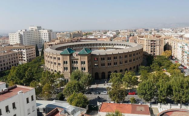 Vista de la Plaza de Toros de Granada. 