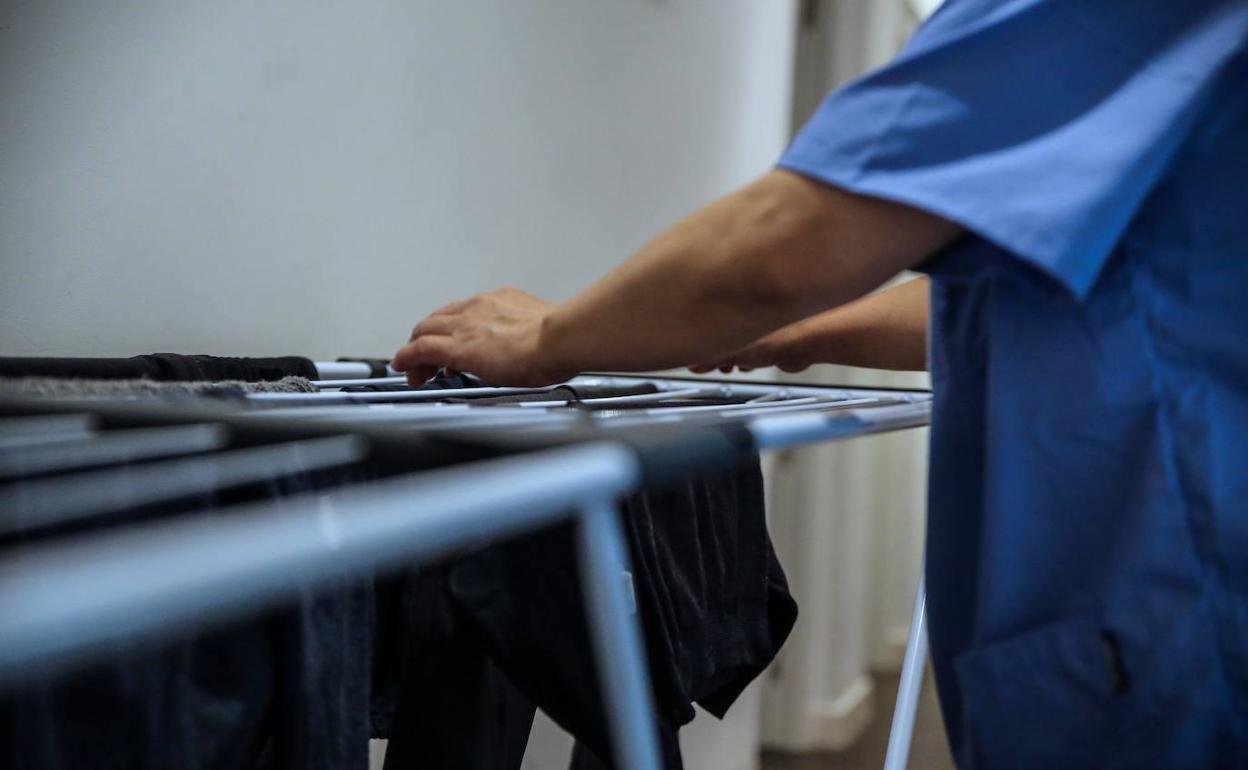 Advertencia de la Seguridad Social a empleadores de trabajadoras del hogar