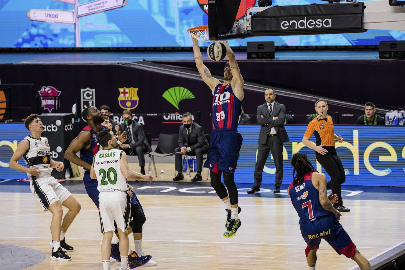 Fotos: Las mejores imágenes del Baskonia-Joventut