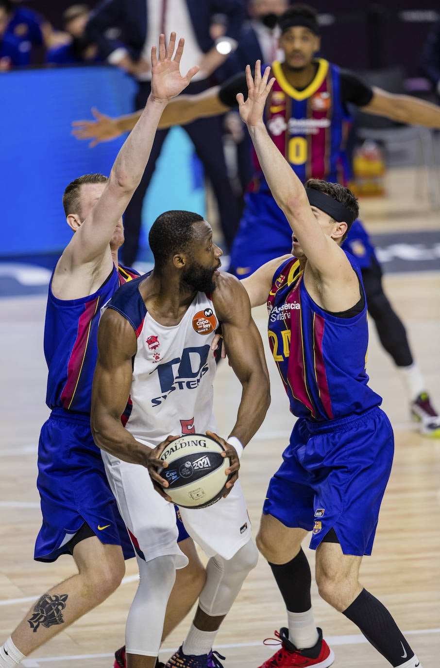 Fotos: Las mejores imágenes del Barcelona - TD Systems Baskonia de la semifinal de la Copa del Rey2021