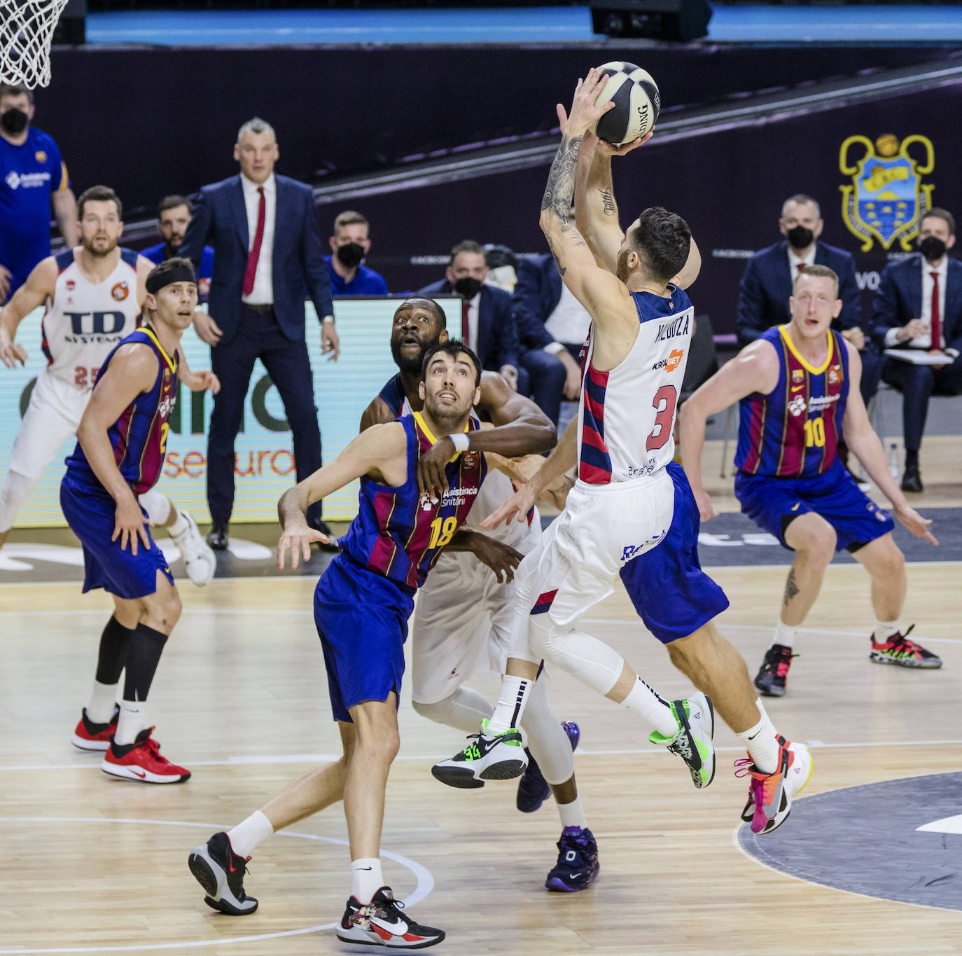 Fotos: Las mejores imágenes del Barcelona - TD Systems Baskonia de la semifinal de la Copa del Rey2021