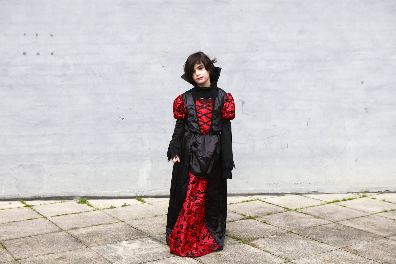 Fotos: Vitoria cambia la máscara por la mascarilla y se deja el disfraz en casa