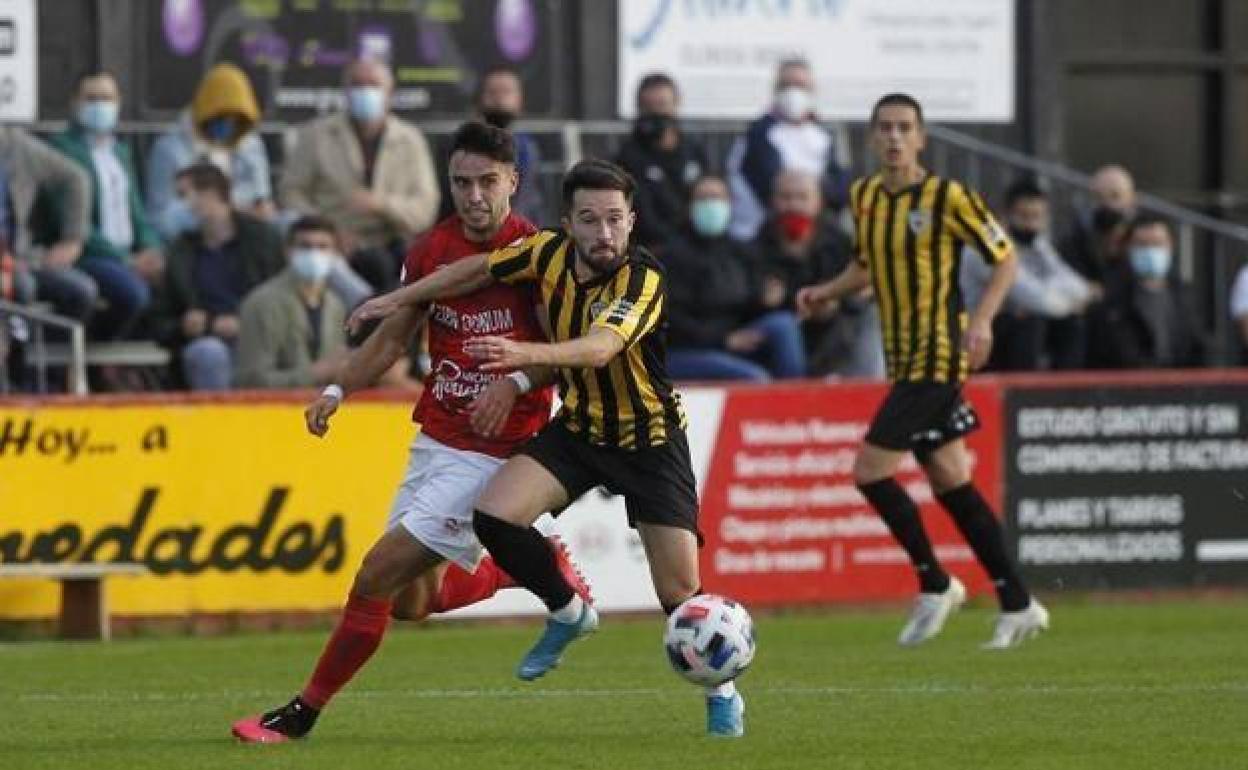 El Barakaldo perdió por 2-0 contra el Laredo en la primera vuelta 
