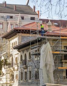 Imagen secundaria 2 - El renovado edificio de Correos ya deja ver sus fachadas