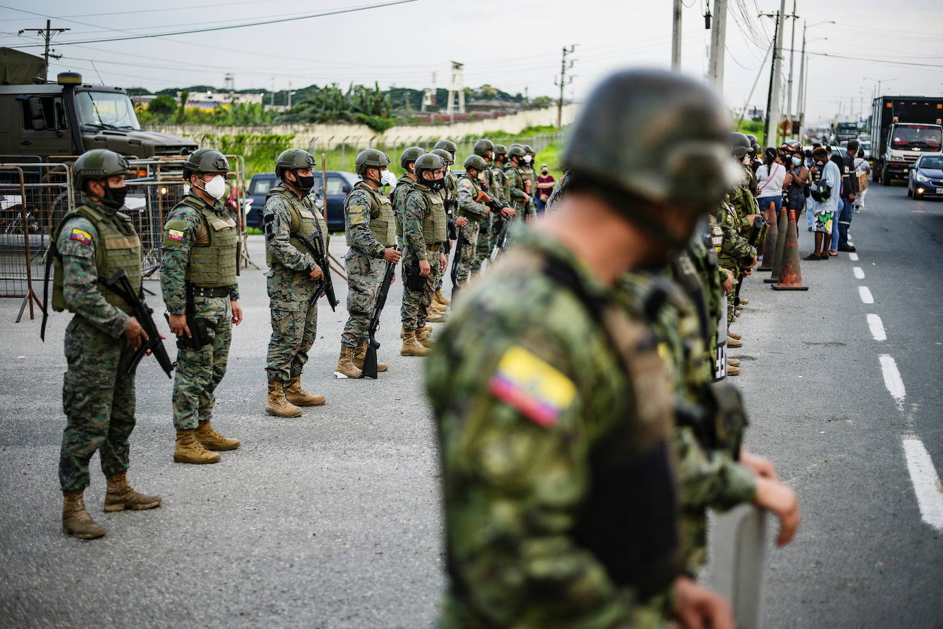 Fotos: Despliegue militar tras un motín en la cárcel de Guayaquil en Ecuador