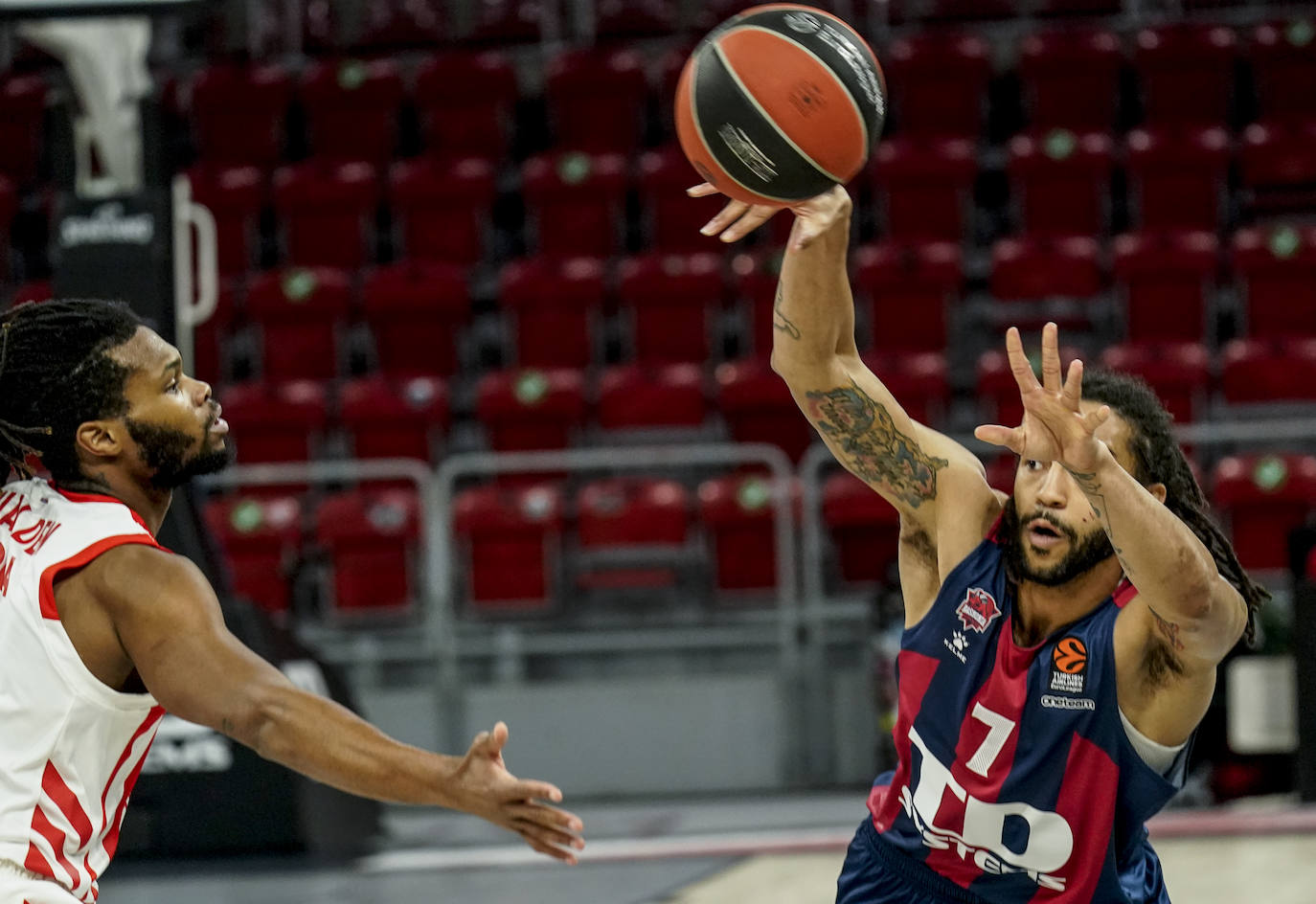 Fotos: Las mejores fotos del TD Systems Baskonia -Estrella Roja