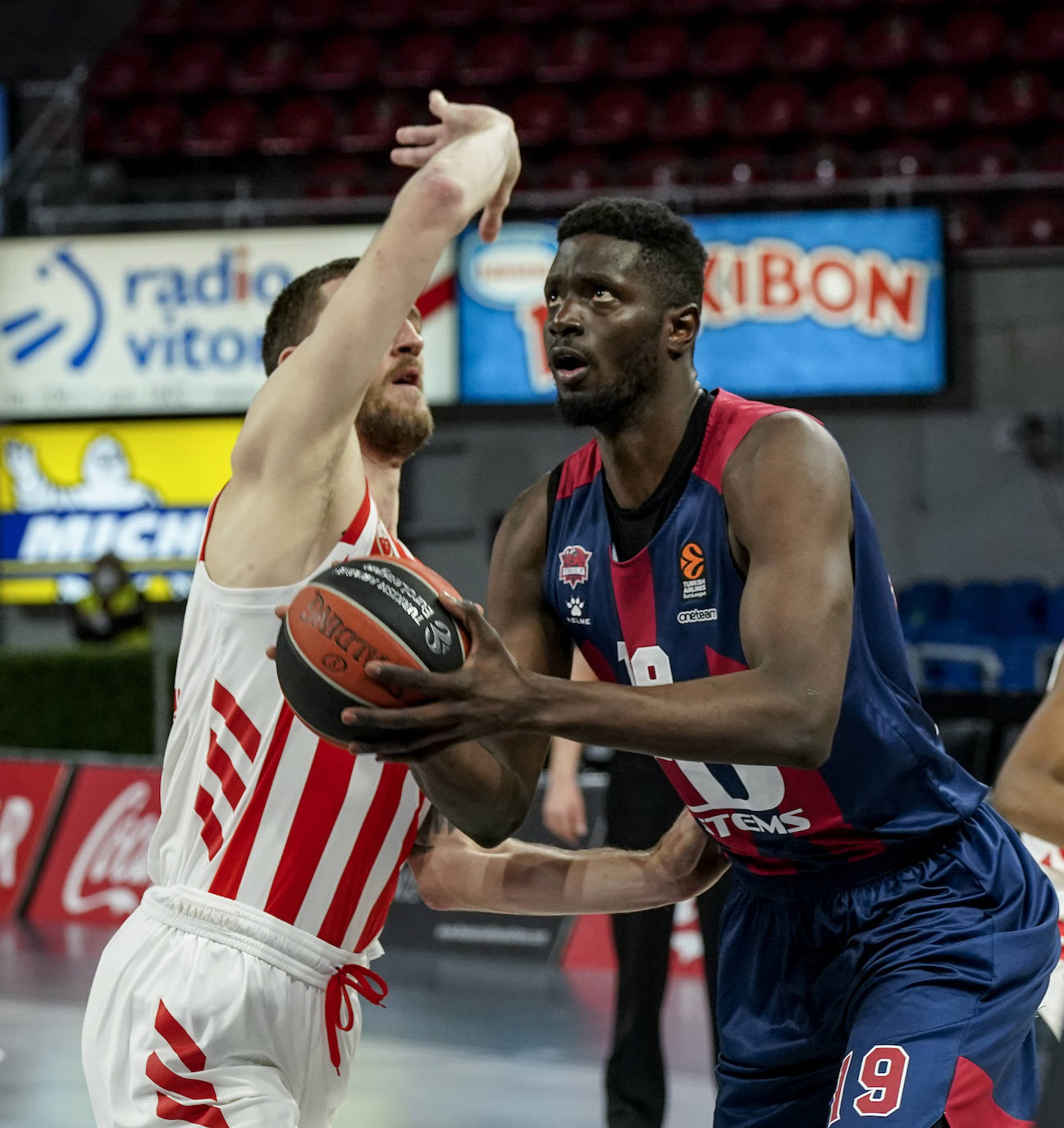 Fotos: Las mejores fotos del TD Systems Baskonia -Estrella Roja