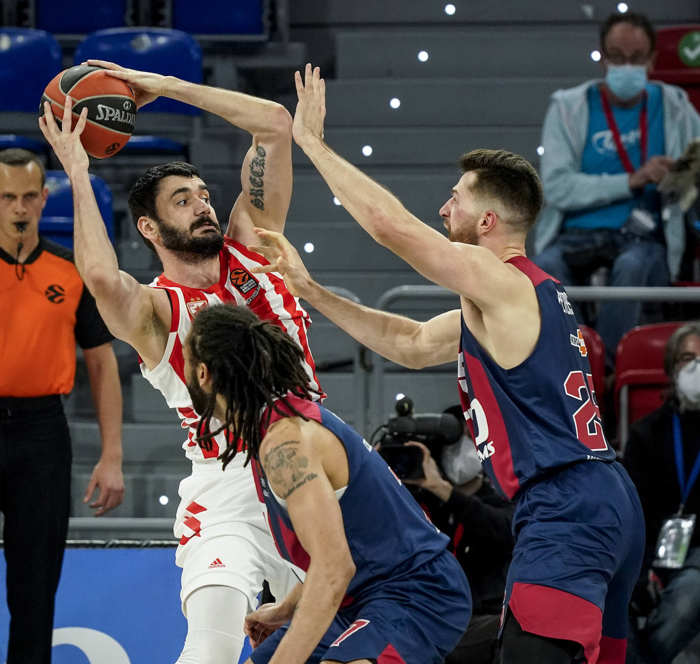 Fotos: Las mejores fotos del TD Systems Baskonia -Estrella Roja