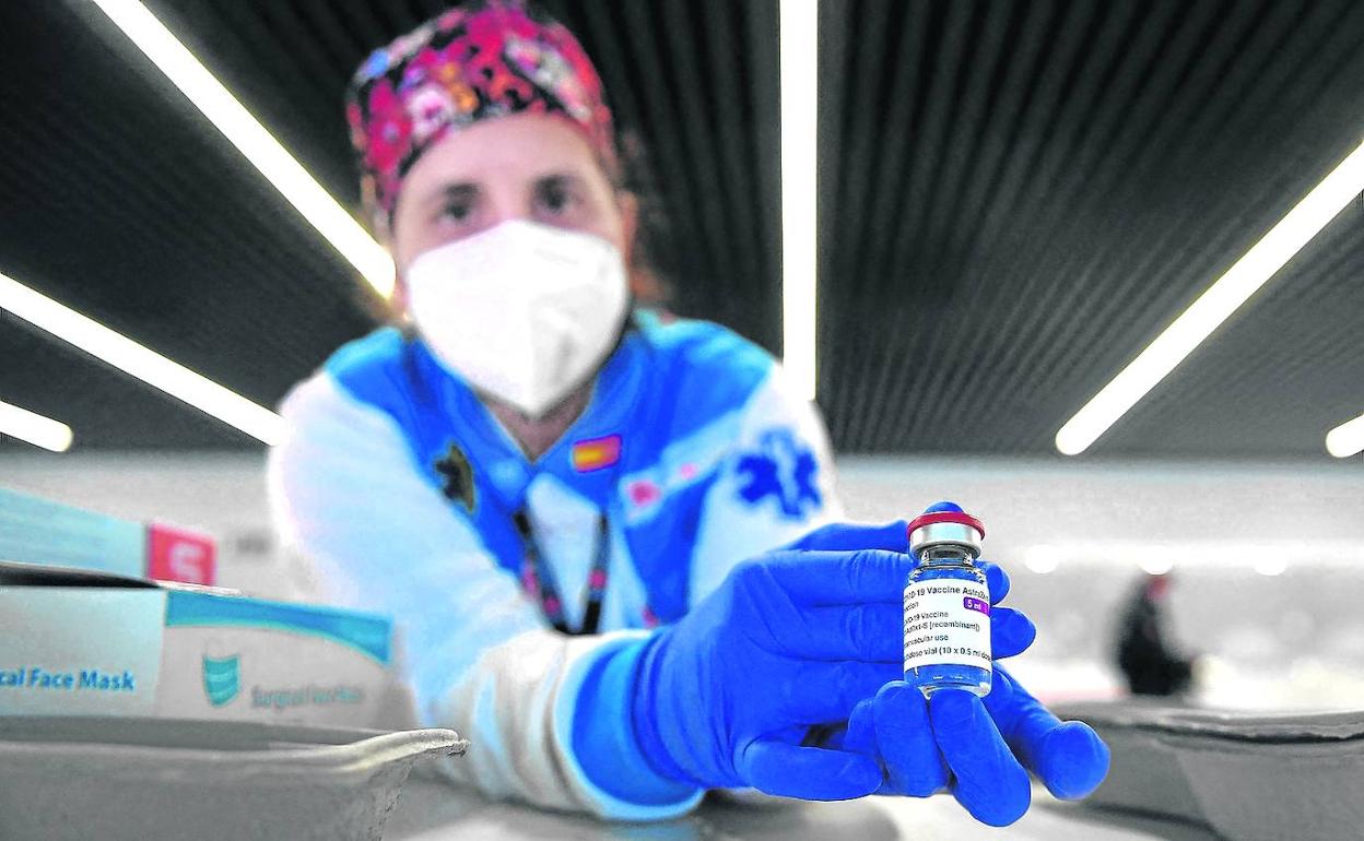 AstraZeneca es eficaz en todas las edades